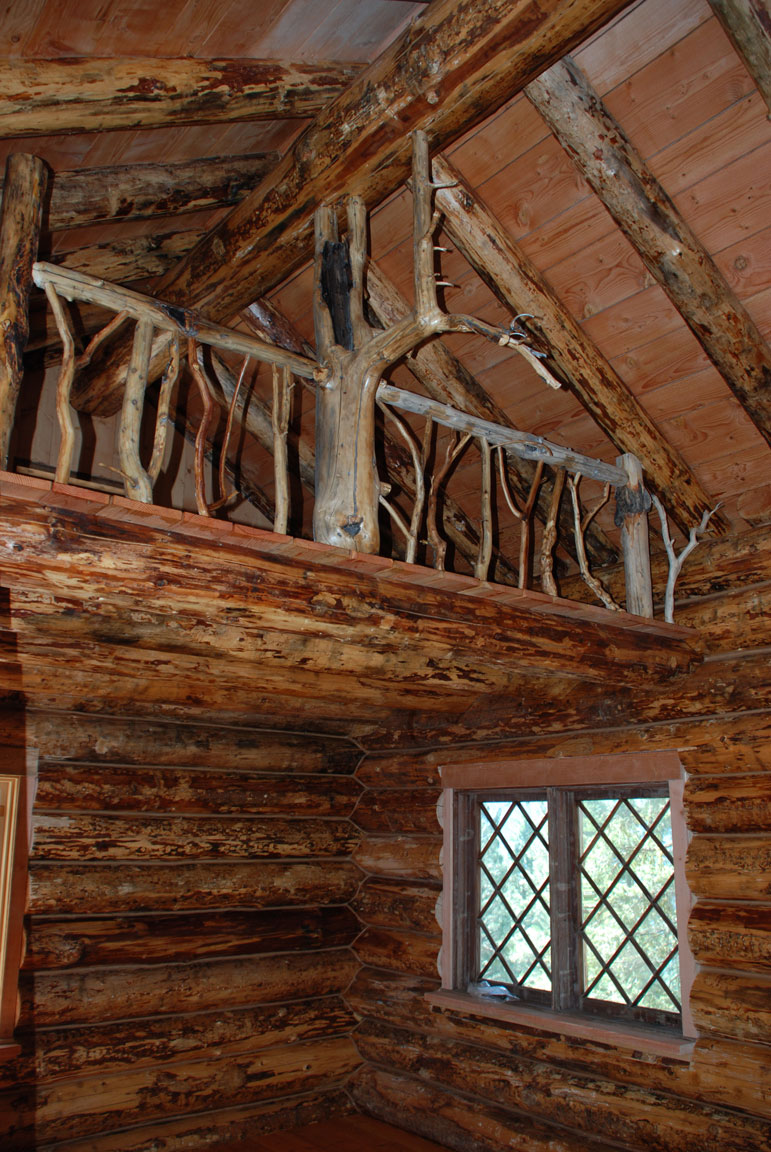 "Rustic" railing of sleeping loft