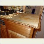 Edged kitchen counter with rope